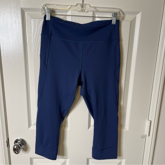 lululemon blue capri leggings cropped size 10 - Picture 3 of 9